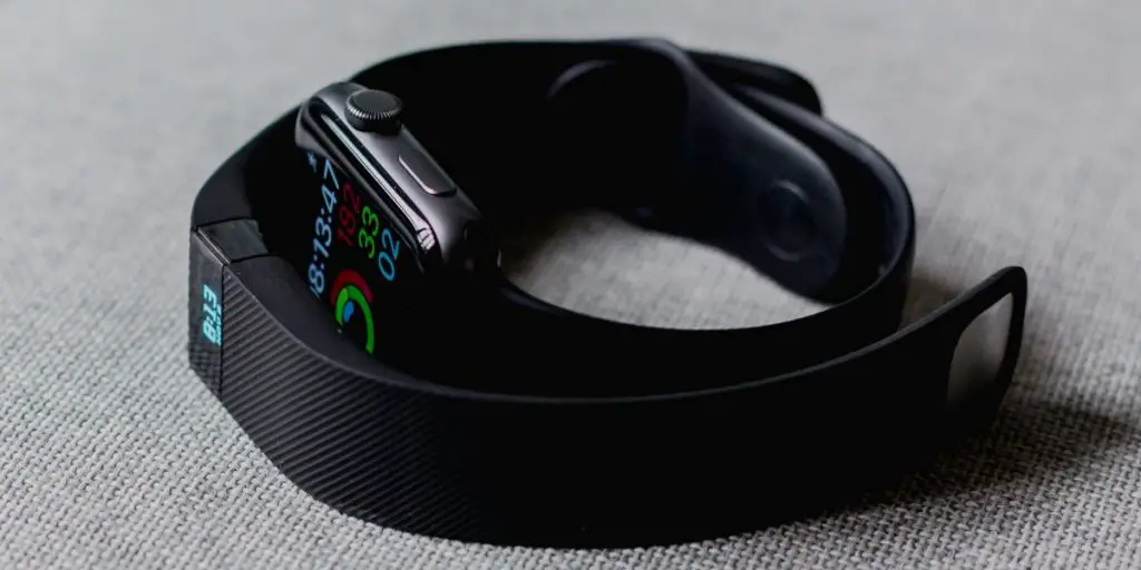 fitbit versa waterproof swimming